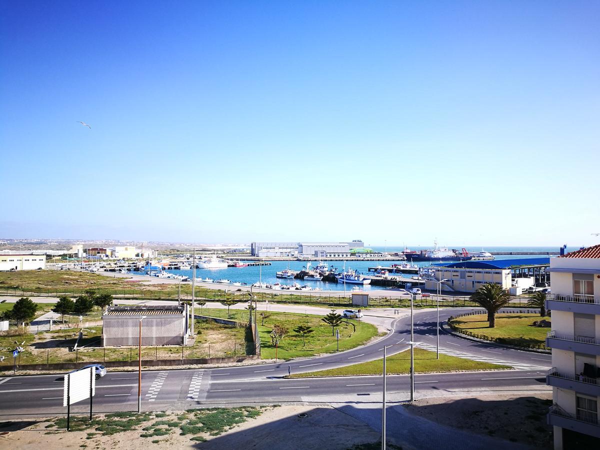 Peniche'S Blue & Yellow Kültér fotó